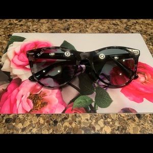 Nearly NEW! Ray-Ban wayfarer II Evolve sunglasses